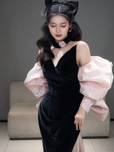 Load image into Gallery viewer, Cat Black Niche Fishtail Evening Gown