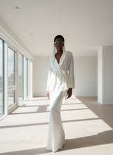 Load image into Gallery viewer, White Satin 2 Piece Set