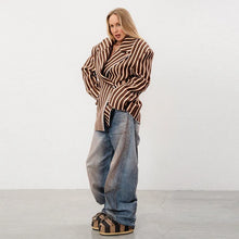 Load image into Gallery viewer, Elegant Striped  Blazer Lapel Full Sleeve