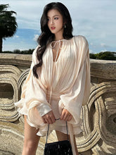 Load image into Gallery viewer, Beach Robe Lady