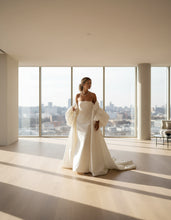 Load image into Gallery viewer, Taffeta Volume Wedding Jacket