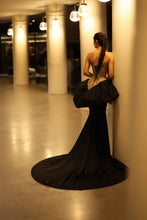 Load image into Gallery viewer, Backless Celebrity Dress
