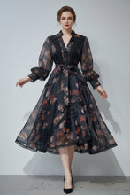 Load image into Gallery viewer, Dark floral lace stand collar