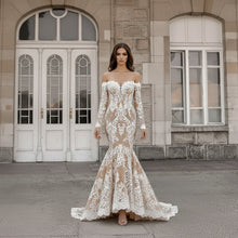 Load image into Gallery viewer, Vintage Chamapgne Lace