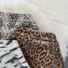 Load image into Gallery viewer, Leopard Print PU Leather Skirt