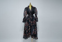 Load image into Gallery viewer, Dark floral lace stand collar