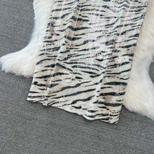 Load image into Gallery viewer, Leopard Print PU Leather Skirt