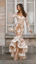 Load image into Gallery viewer, Vintage Chamapgne Lace