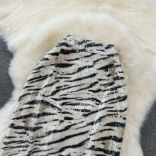 Load image into Gallery viewer, Leopard Print PU Leather Skirt