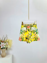 Load image into Gallery viewer, Yellow Flower Print