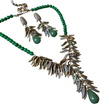 Load image into Gallery viewer, vintage necklace