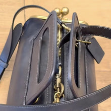 Load image into Gallery viewer, Luxury Retro Clip Handbag