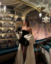 Load image into Gallery viewer, Overskirts Cape