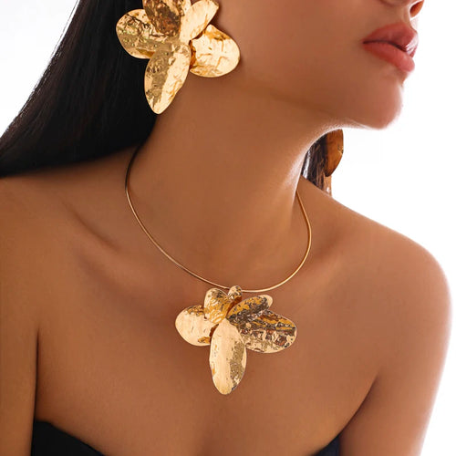 Necklace Petal Stud Earrings  Set