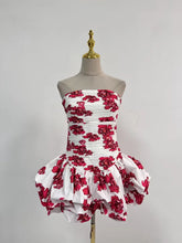 Load image into Gallery viewer, Solid Spliced Ruffles Slimming Dress