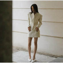 Load image into Gallery viewer, Vintage White Stand Collar Set