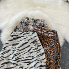 Load image into Gallery viewer, Leopard Print PU Leather Skirt