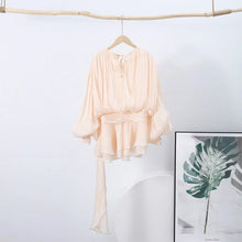 Load image into Gallery viewer, Beach Robe Lady