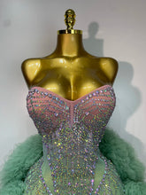 Load image into Gallery viewer, Strapless Backless Green Diamonds Mesh Dress