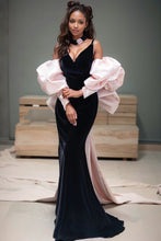 Load image into Gallery viewer, Cat Black Niche Fishtail Evening Gown
