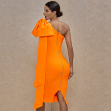 Load image into Gallery viewer, Runway Bownot One Sleeve Bandage Dress