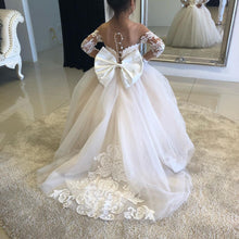 Load image into Gallery viewer, Lace Tulle Flower
