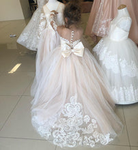 Load image into Gallery viewer, Lace Tulle Flower