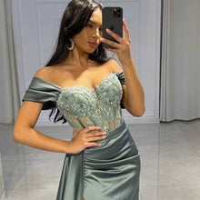 Load image into Gallery viewer, Appliques High Split Cocktail Gown