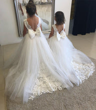 Load image into Gallery viewer, Lace Tulle Flower