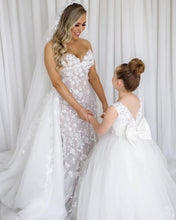 Load image into Gallery viewer, Lace Tulle Flower