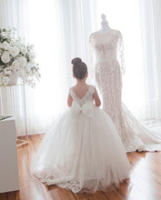 Load image into Gallery viewer, Lace Tulle Flower