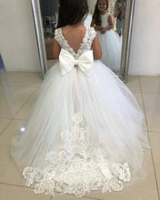 Load image into Gallery viewer, Lace Tulle Flower