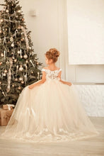 Load image into Gallery viewer, Lace Tulle Flower