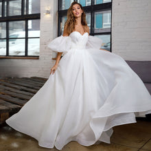 Load image into Gallery viewer, Romantic Organza Wedding Dress