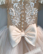 Load image into Gallery viewer, Lace Tulle Flower