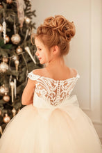 Load image into Gallery viewer, Lace Tulle Flower