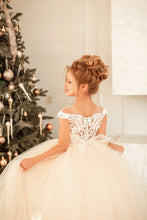 Load image into Gallery viewer, Lace Tulle Flower